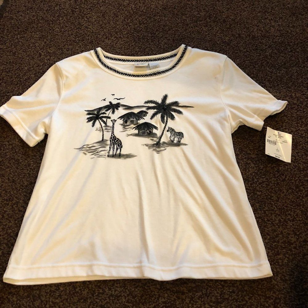 Koret Pull over Sahara Summer Animals size LP White Top NWT.        RS